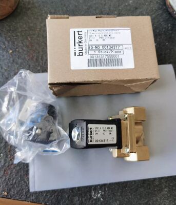 BURKERT 00221880 6281 Solenoid Valve G1 2/2 NC High Temp Fluid Control Valve