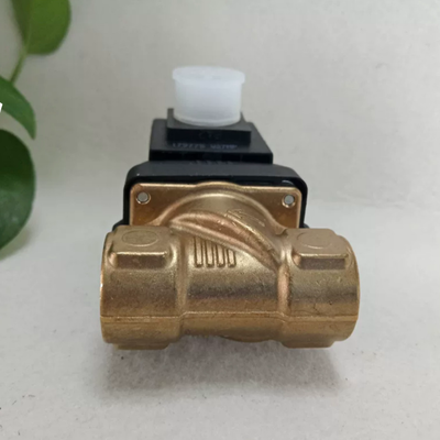 AC220V 8W Original Burkert 00221605 6213 NC Solenoid Valve, G1/2 Port 13 Orifice NBR Gasket, Brass Housing Operating At -10℃ To 80℃ 0-10bar