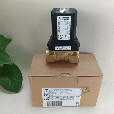 AC220V 8W Original Burkert 00221605 6213 NC Solenoid Valve, G1/2 Port 13 Orifice NBR Gasket, Brass Housing Operating At -10℃ To 80℃ 0-10bar