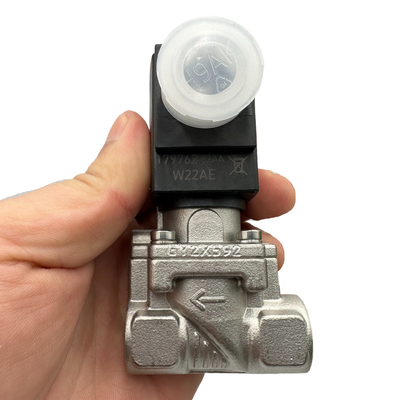 Wide Temperature Tolerance Industrial Solenoid Valve Assembly Burkert 00222016 00222017 00222018 Type 6281 Servo Operated Design G1 Connection Port 2/2 NC Stainless Steel Material EPDM Seal