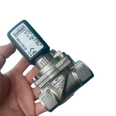 Wide Temperature Tolerance Industrial Solenoid Valve Assembly Burkert 00222016 00222017 00222018 Type 6281 Servo Operated Design G1 Connection Port 2/2 NC Stainless Steel Material EPDM Seal