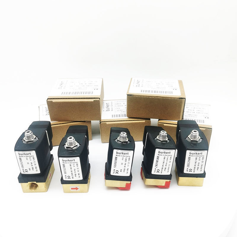 Burkert Solenoid Valve 00125301 6013 24V DC Voltage 1/4 Port Connection