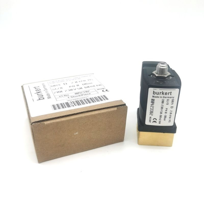 2/2 Normally Open 00295651 Burkert Solenoid Valve 20 Flow Holes FKM (Fluororubber) Sealed Brass Valve Body AC220V 8W 1-25bar