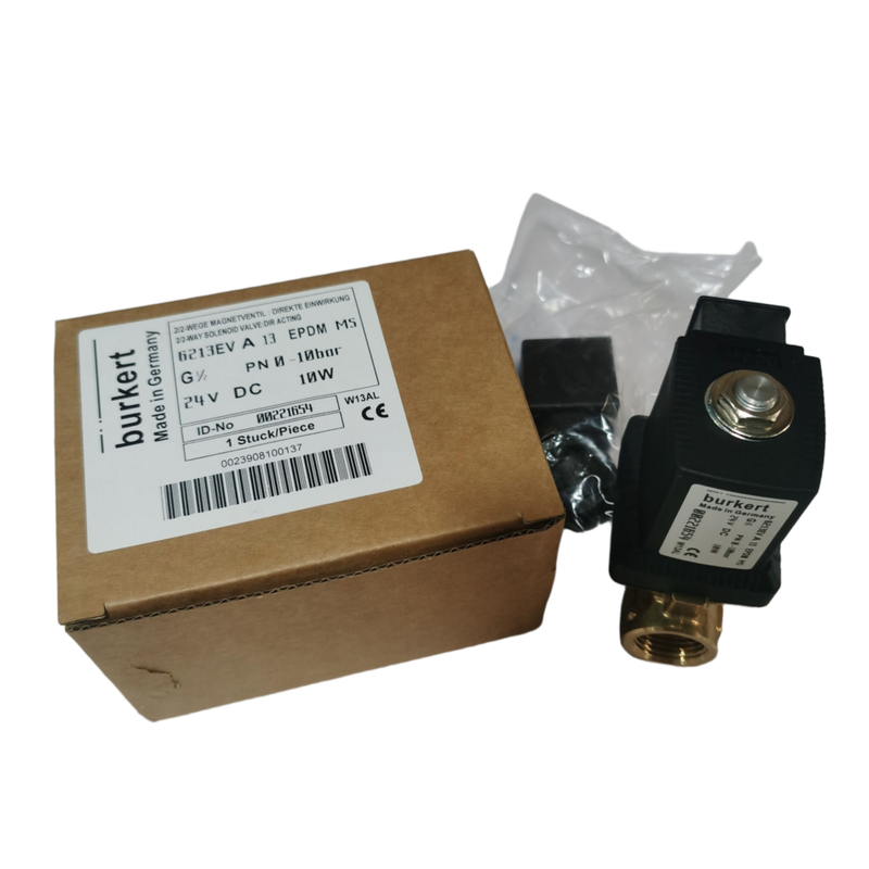 Brass Body Material Water Valve 3/4 Port Size Precision Engineered Suitable For Commercial And Industrial Fluid Systems  221674