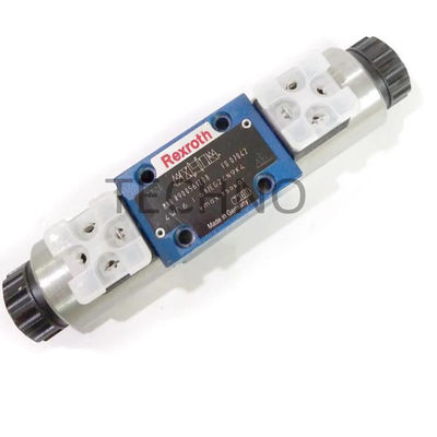 4/3 Hydraulic Control Valve Hydraulic Directional Valve With Wet - Pin